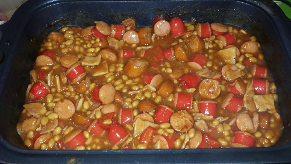 BAKED BEAN HOT POT! Slow Cooker Central